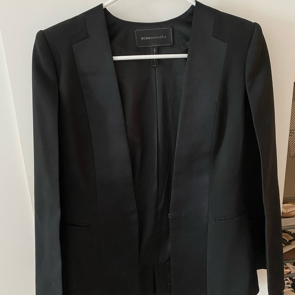 Black blazer/cape